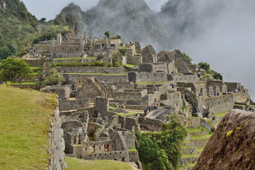 Первый вид на руины древнего Мачу Пикчу
