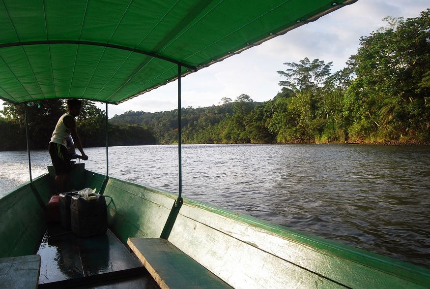 Лодка - транспорт Амазонии