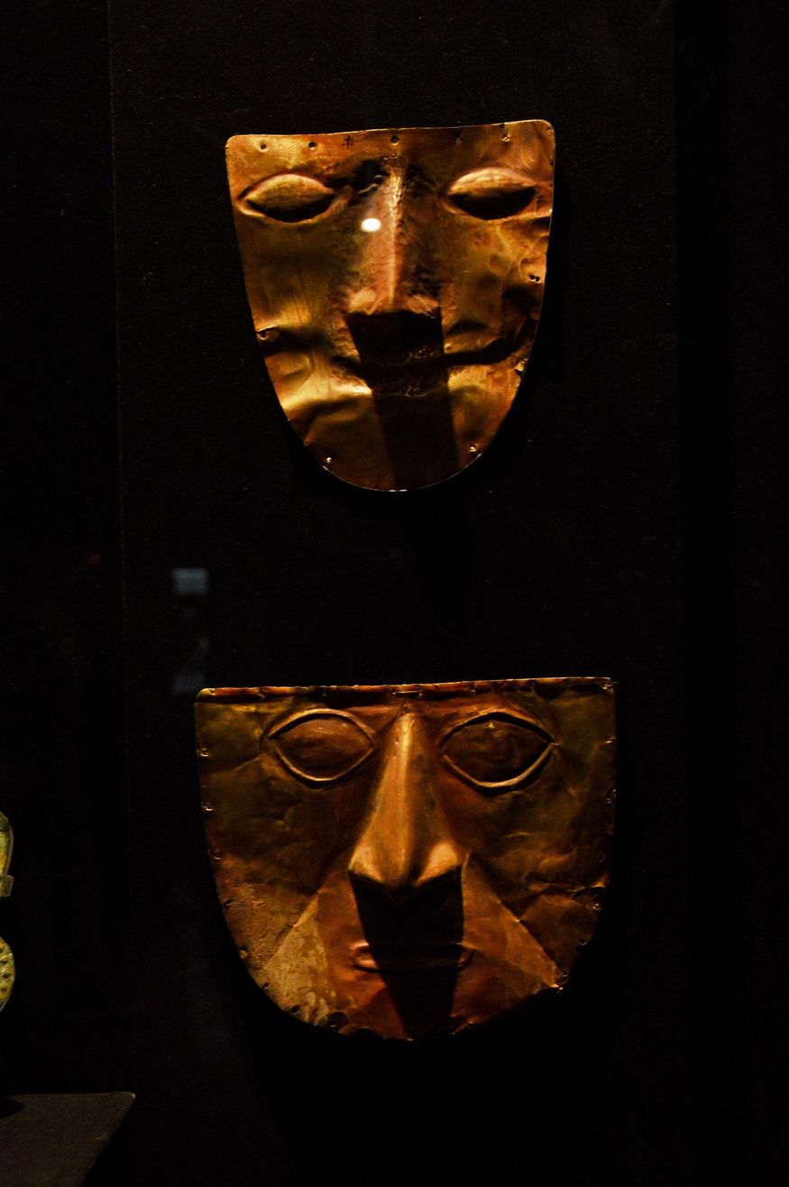золотые маски Перу