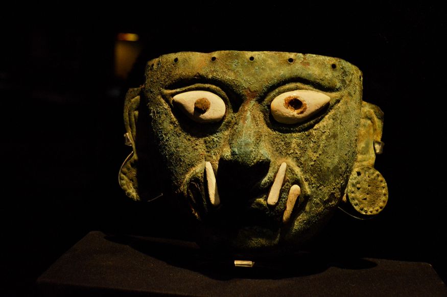 Погребальная керамическая маска Перу