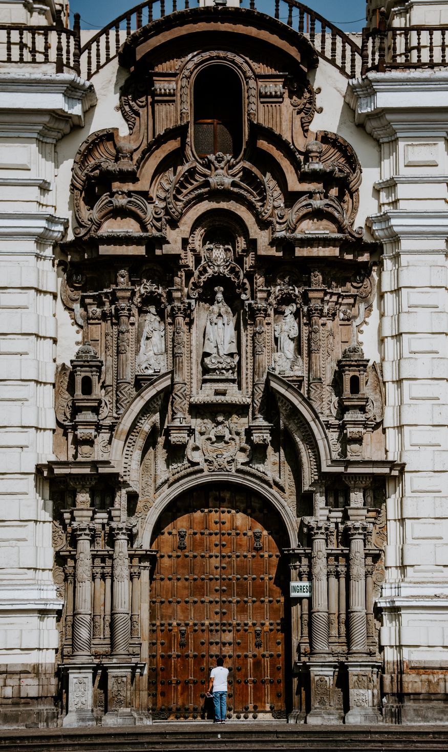 Фасад церкви Лимы