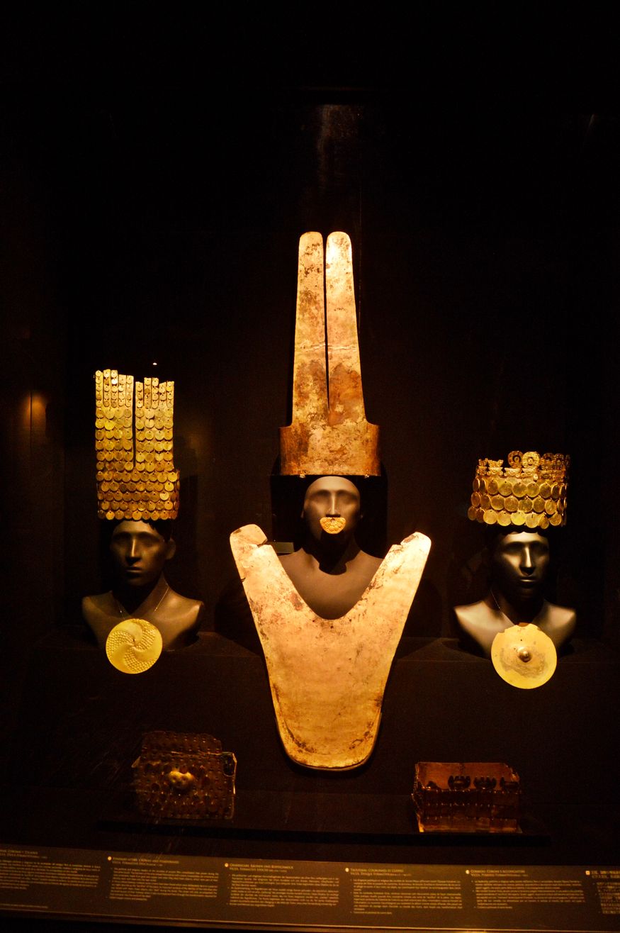 Золотые пластины культура перу — музей Ларко в Лиме