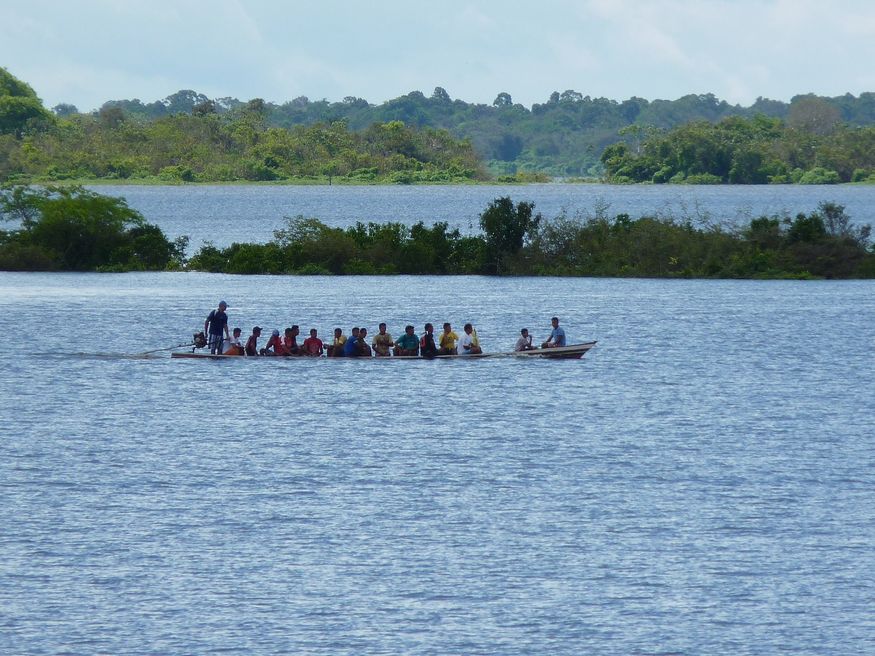 Транспорт на короткие расстояния на реке Амазонке