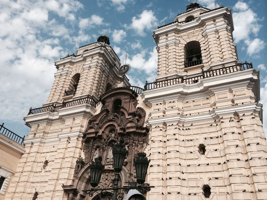 Достопримечательность в Лиме - монастырь святого Франциска