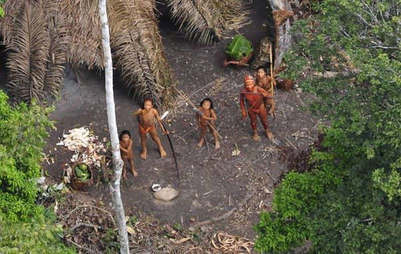 Фото диких индейцев тароменане с вертолета - издание El diario