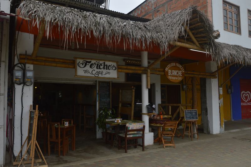 Кофейня в Пуэрто Лопес — место, где я проходила волонтерство в Эквадоре