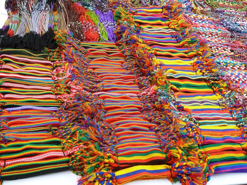 Цветный фенечки в южной Америке