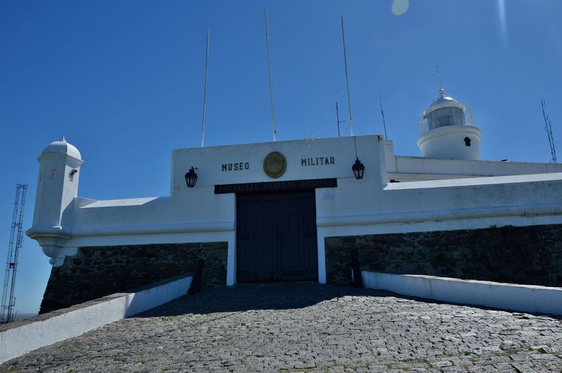 Форт в Монтевидео имени генерала Артигаса