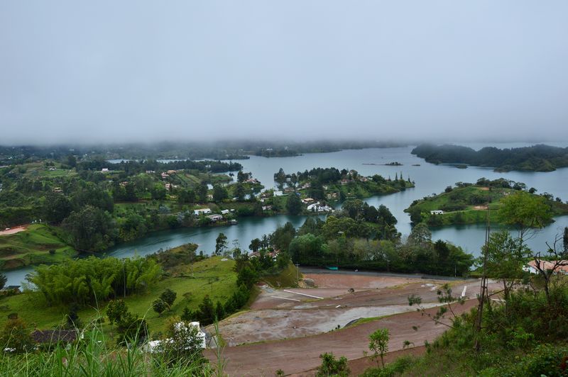 Вид на водохранилище Гуатапе сверху