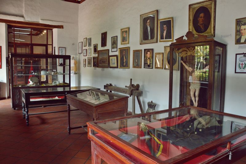 Комната в музее Момпос