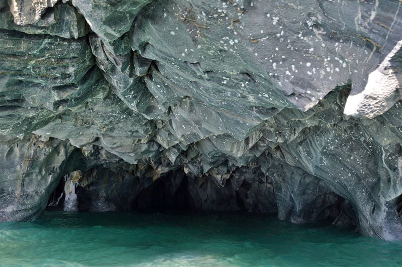 пещера из мрамора