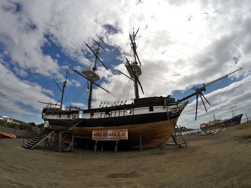 Дарвин - корабль в Пунта Аренас