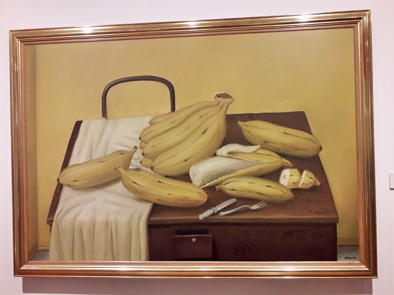 бананы на столе