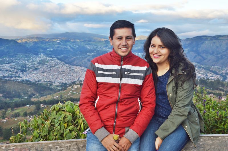 Пара молодых эквадорцев / Young Ecuadorian family