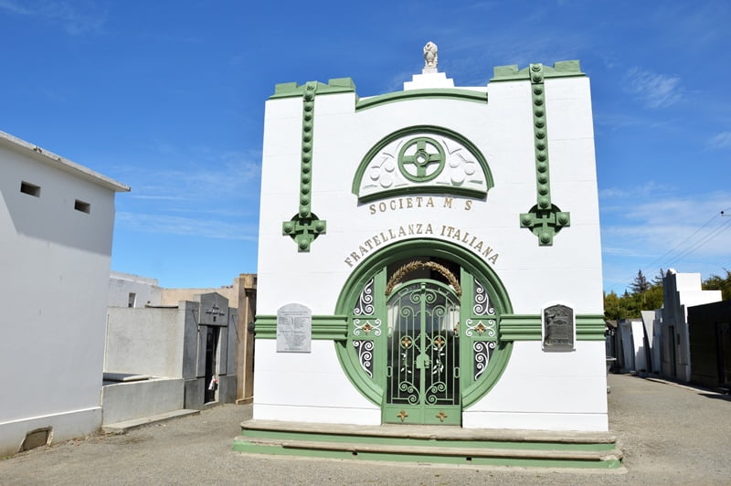 Мавзолей на кладбище в Пунта-Аренас