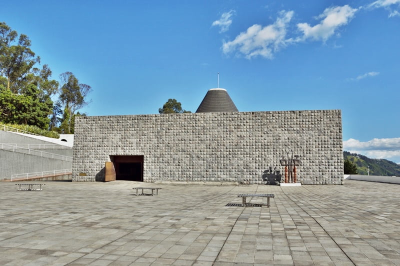 Здание художественного музея в Кито
