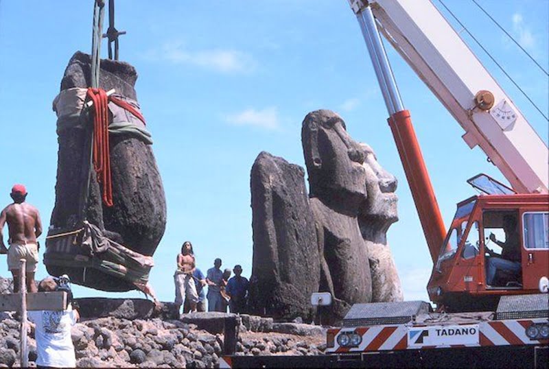 Реставрация статуй на острове Пасхи