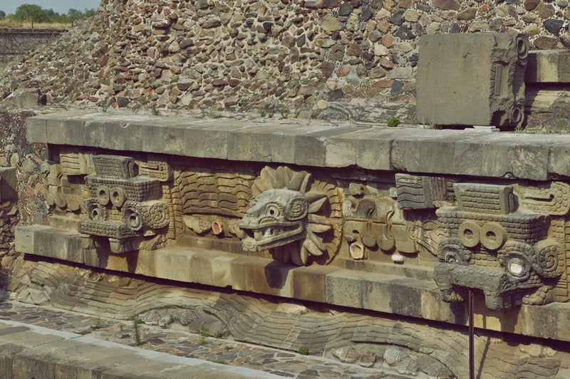 Теотиуакан Храм Змея