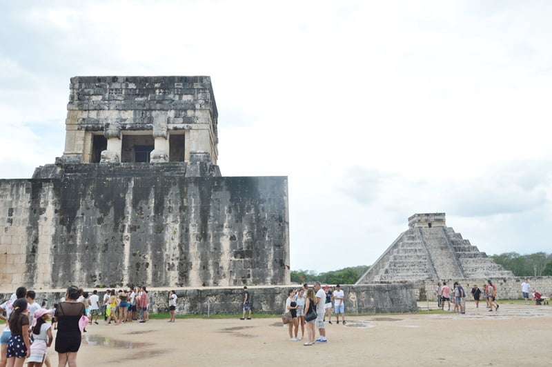 Пирамида Чичен-Ица в Мексике