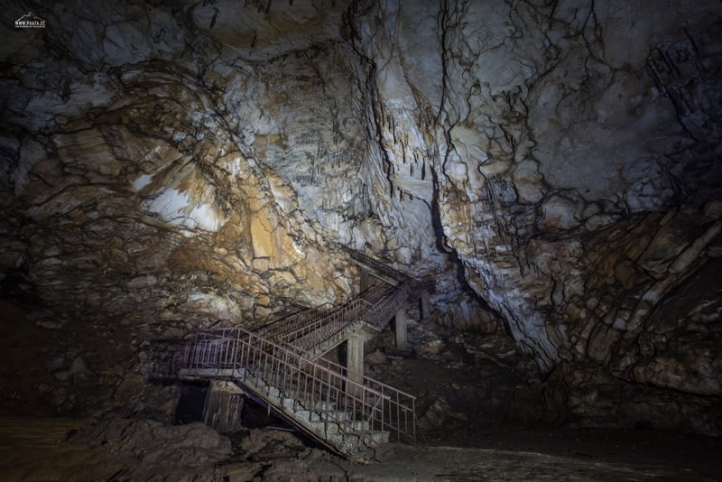 пещеры Грузии Сацурблия