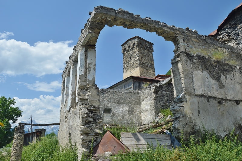 руины здания