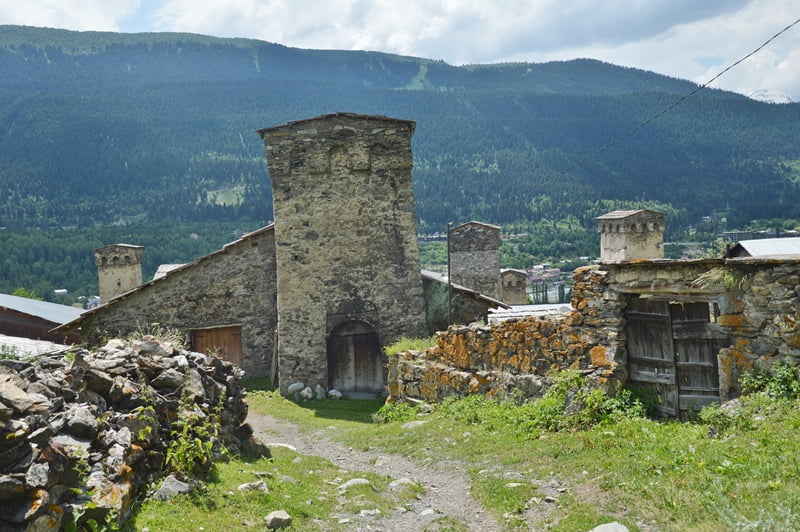 деревня в горах Грузии