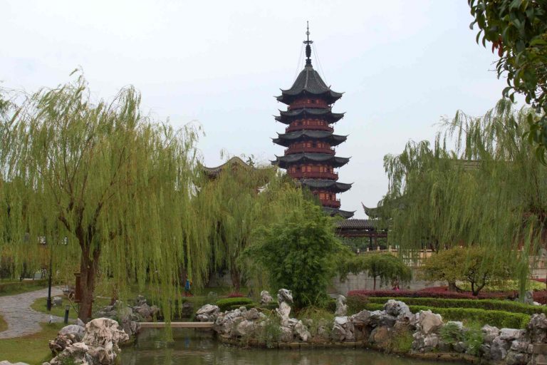 Башня в китайском стиле