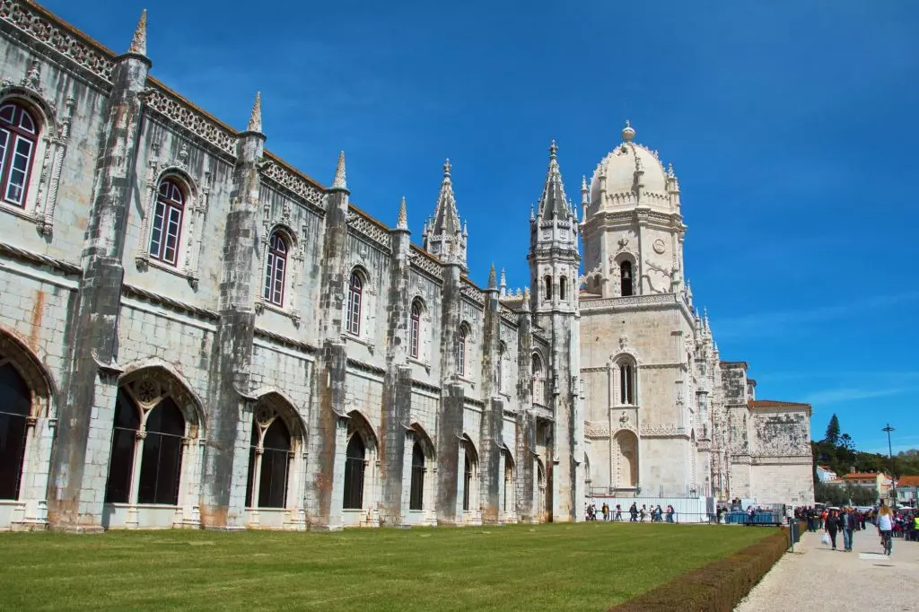 Красивое здание в Португалии - ЮНЕСКО, район Белен