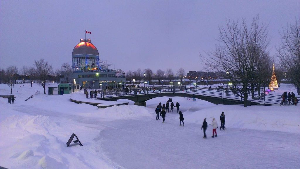 Каток - зима в Монреале