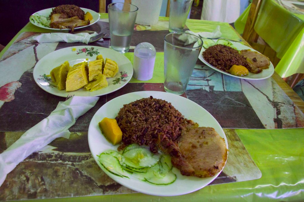 Комплексный обед - кубинская кухня