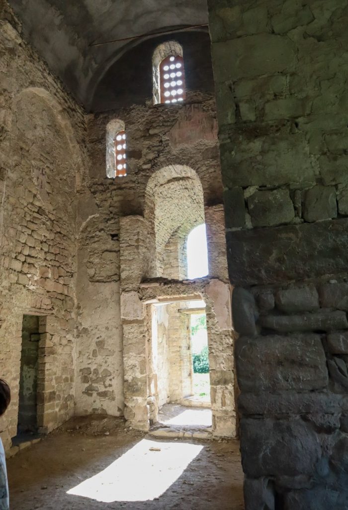 Христианские храмы Архыза - интерьер