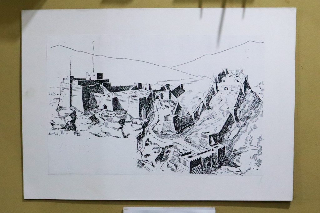 рисунок крепости в кошане — таджикистан
