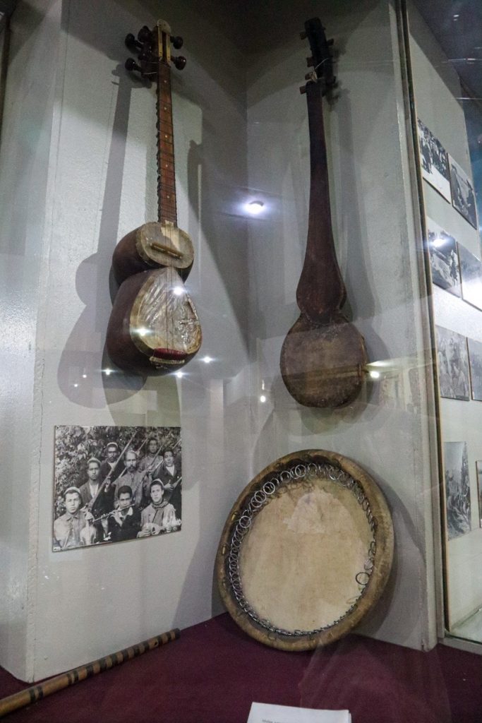 Струнные инструменты — Исторический музей в Оше