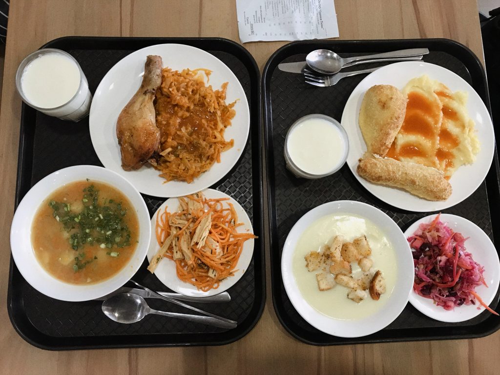 Обед в столовой в Бишкеке