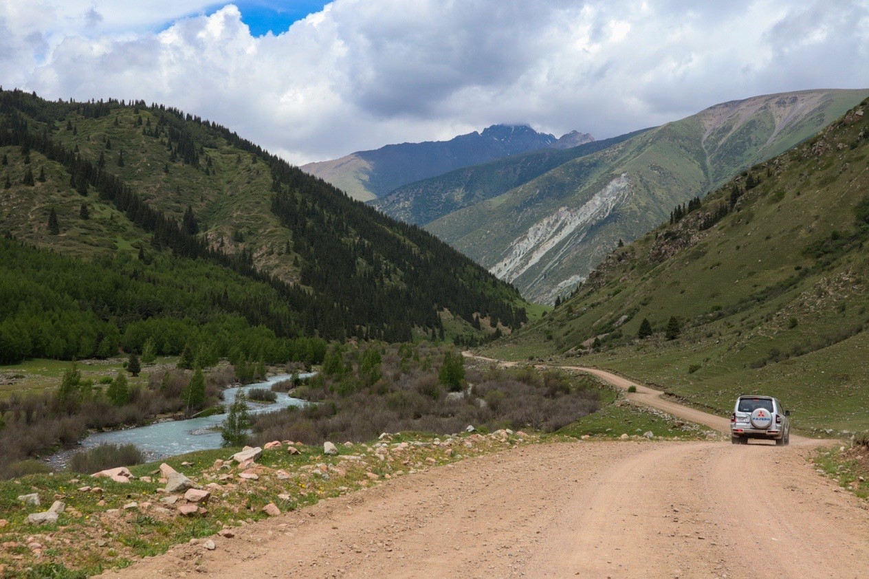 Дорога в Григорьевское ущелье Иссык-Куль