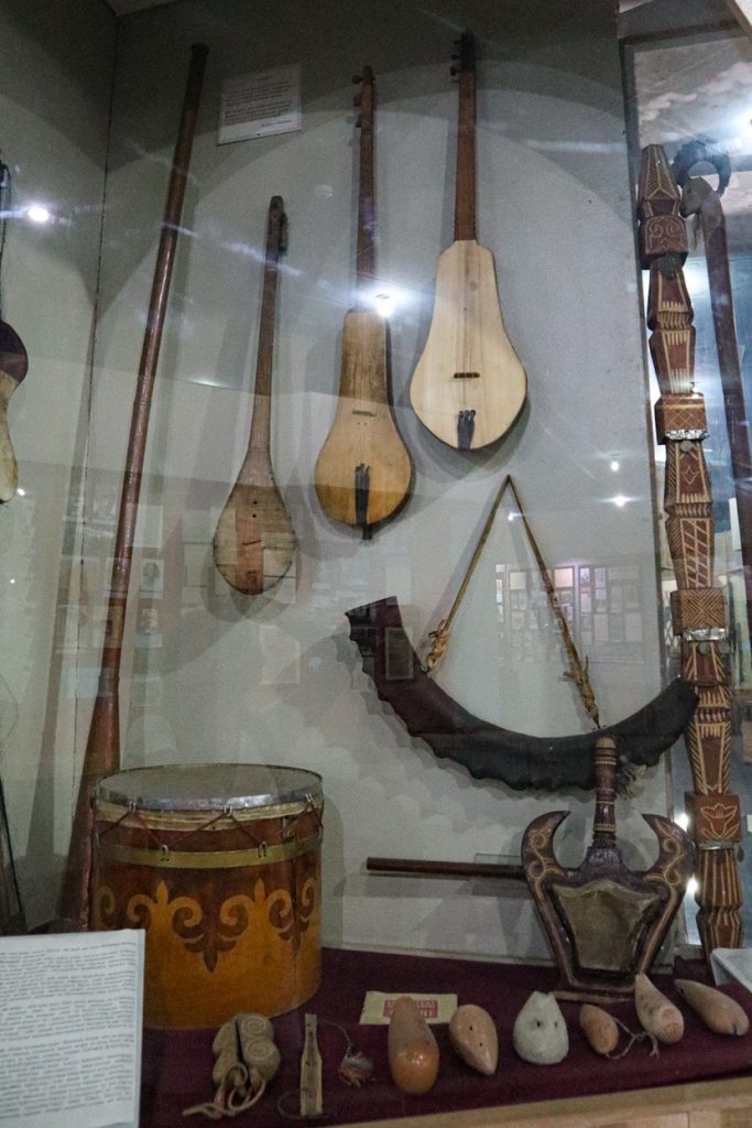 Музыкальные инструменты в музее