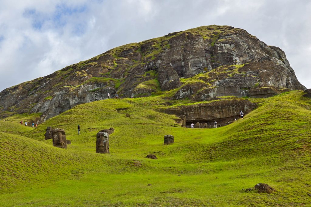 Вулкан Рано Рараку — статуи острова Пасхи