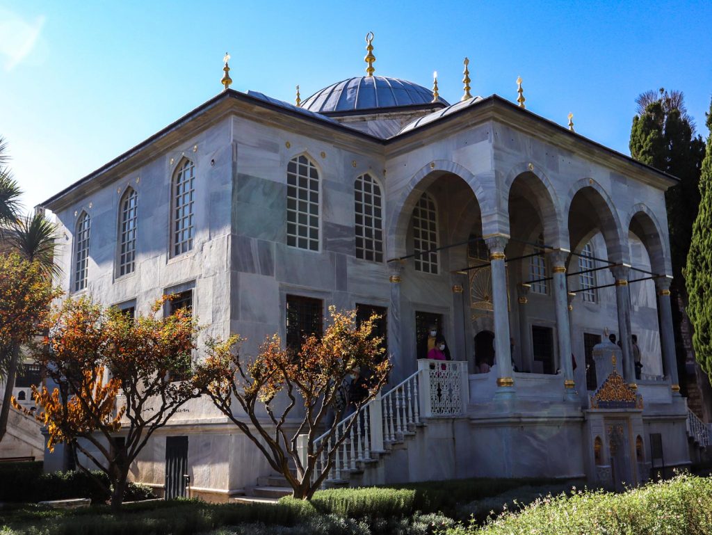 Здание библиотеки ахмеда третьего