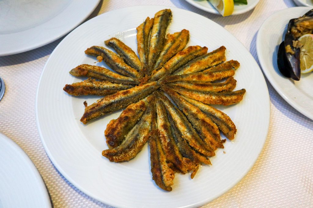 Жареные хамси — турецкая кухня