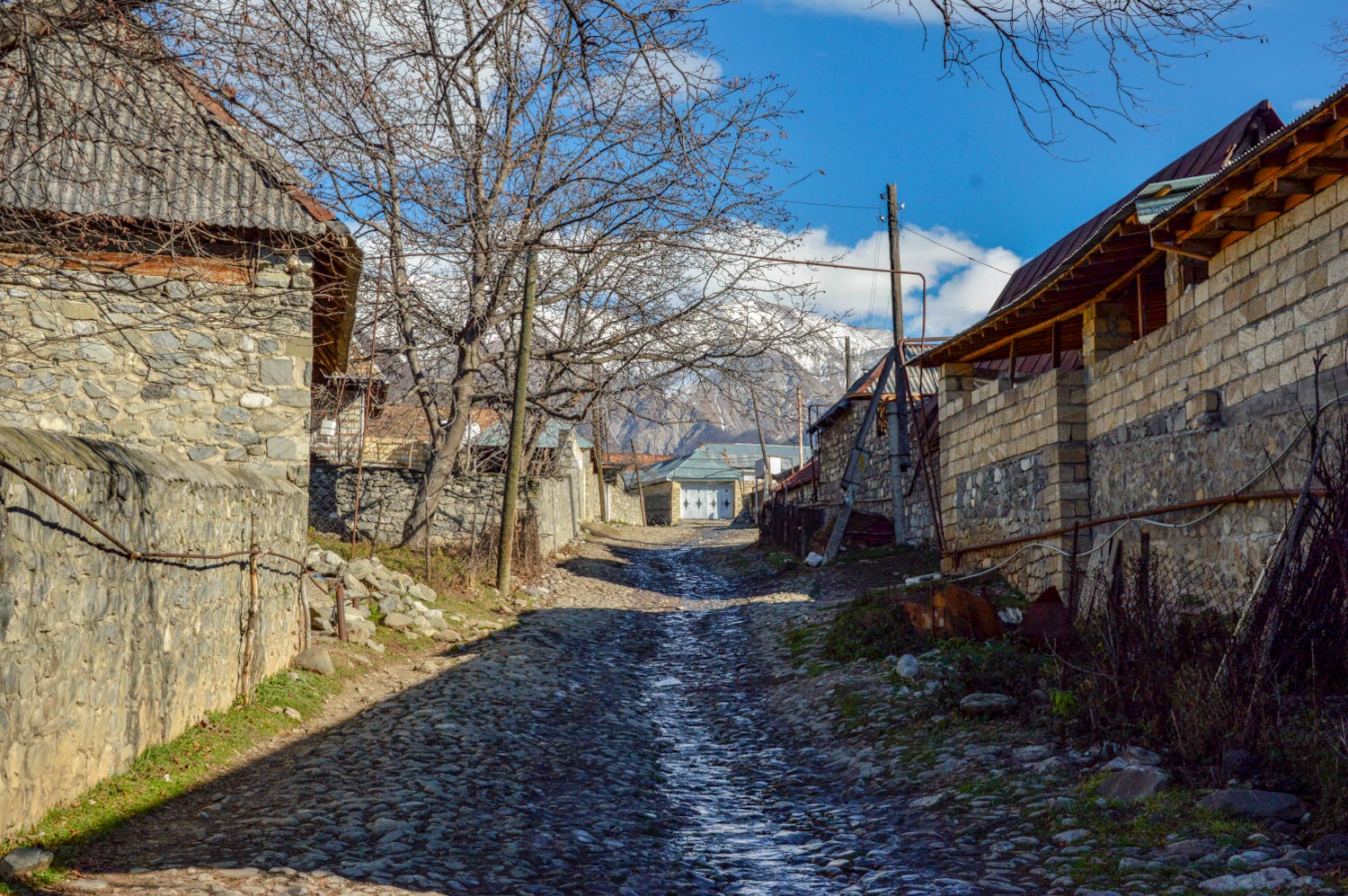 улица в азербайджанском селе