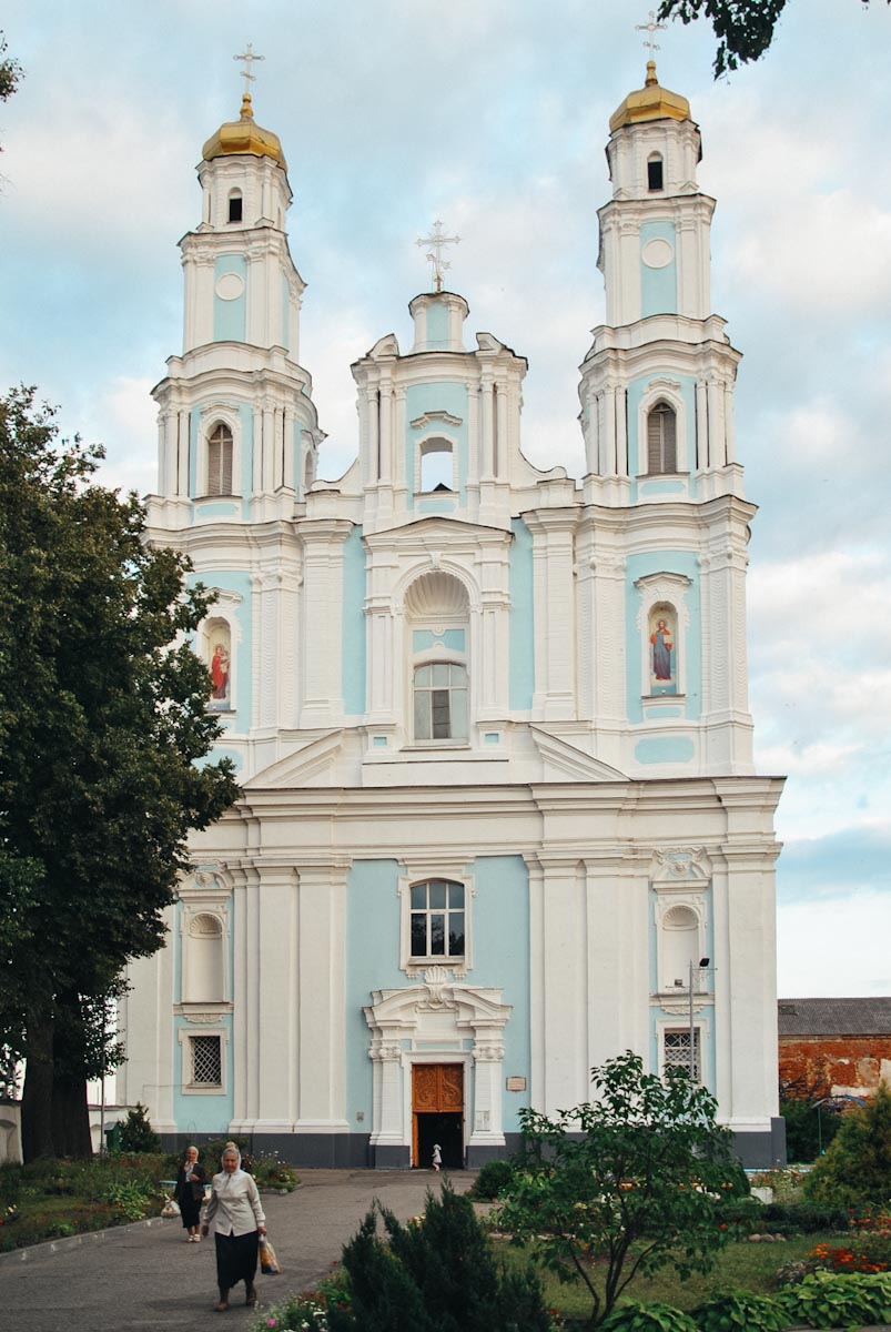 Голубой православный храм