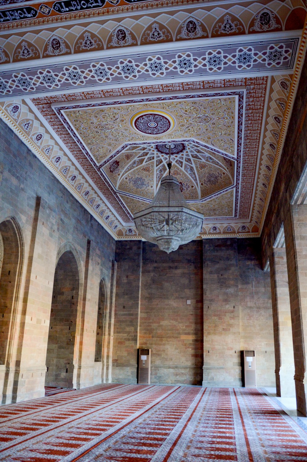 Интерьер Джума мечети в Шемаха