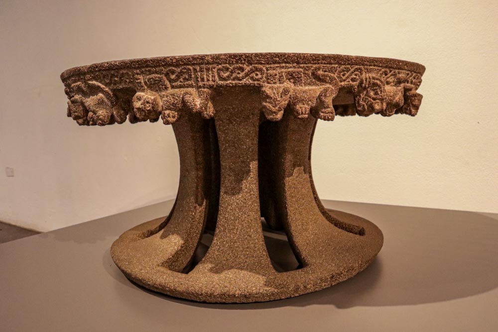 Церемониальный стол доколумбовой цивилизации