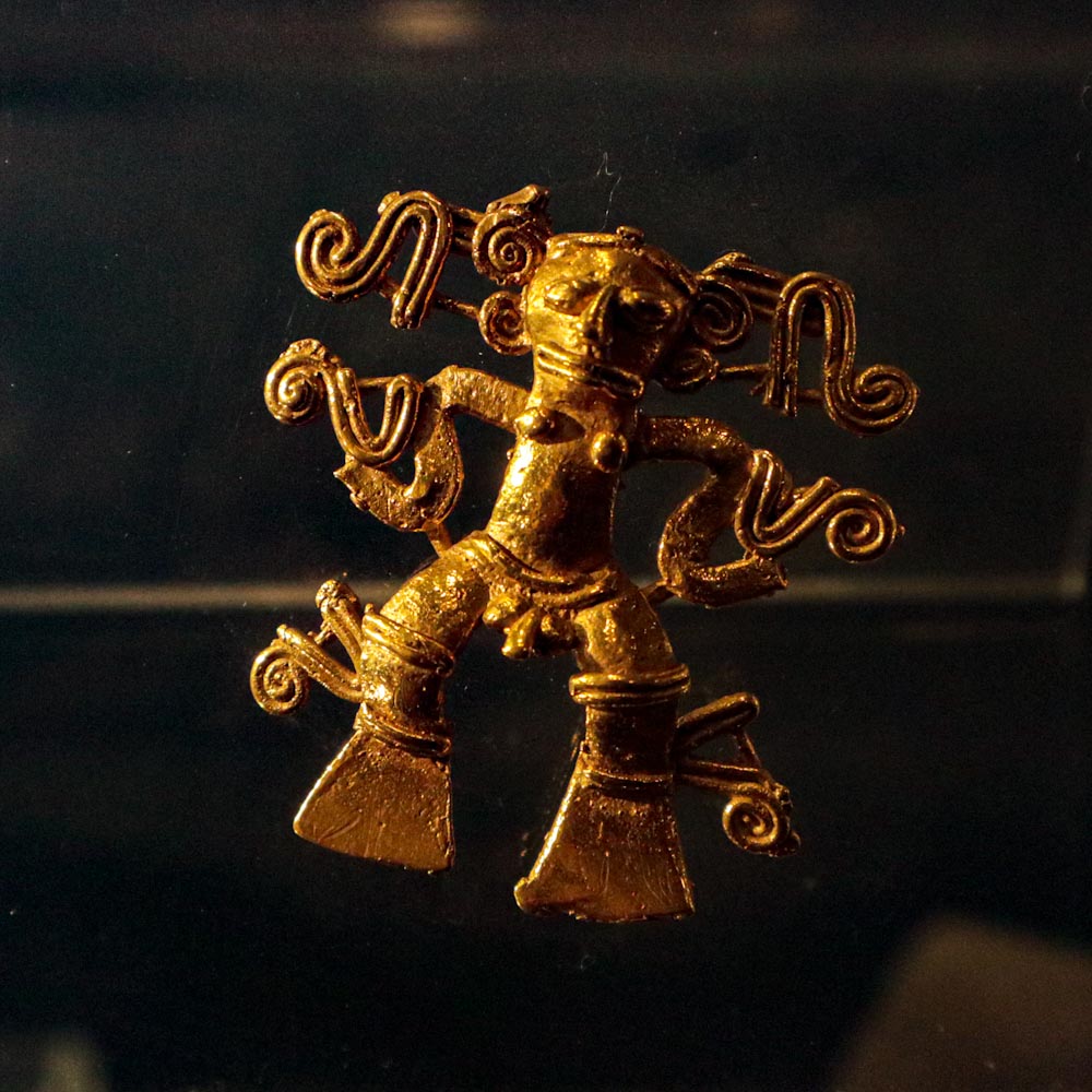 Золотое изделие — Национальный музей Коста-Рики