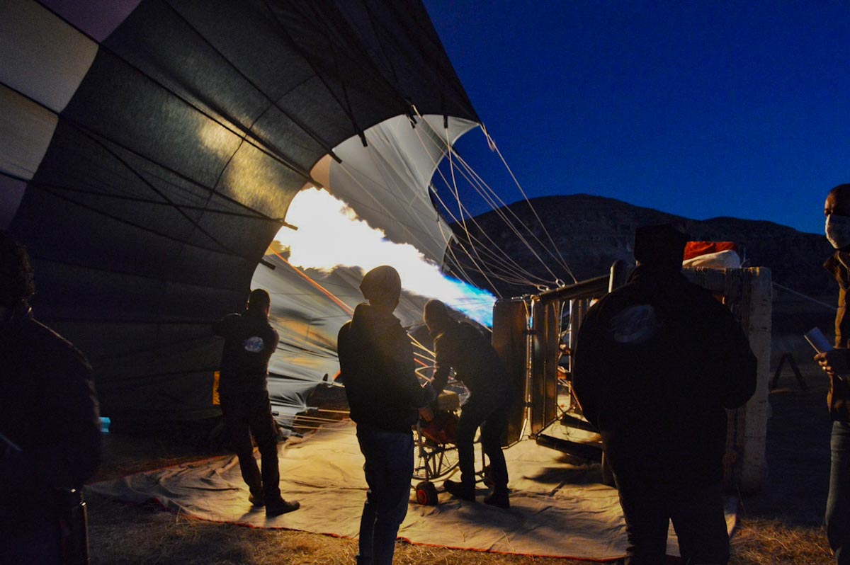 Blowing air in a hot air balloon