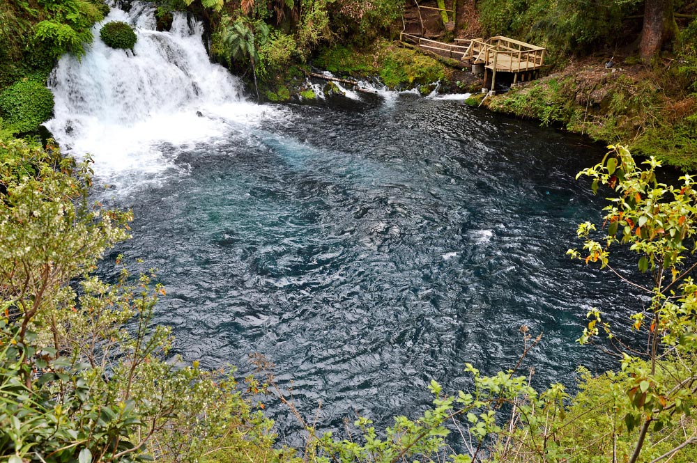 Natural pool Ojos de Caburga