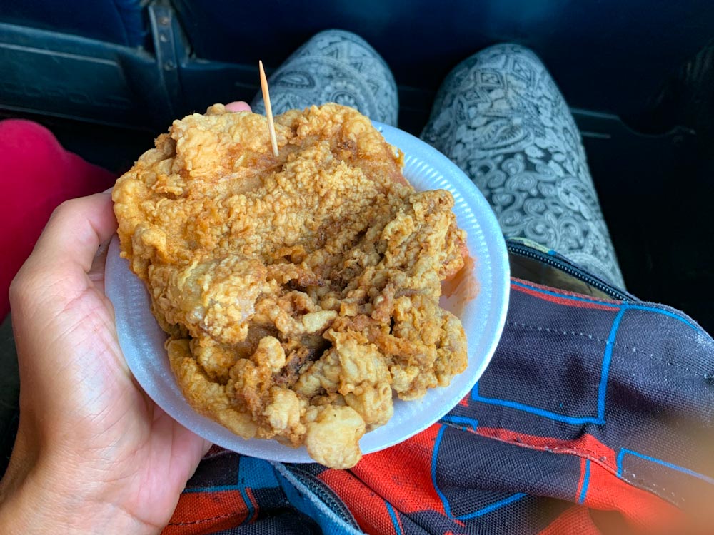 Жареная курица / Fried chicken to go - Food in Nicaragua