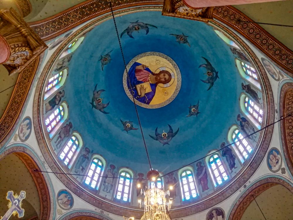 Купол христианской церкви с изображением Иисуса