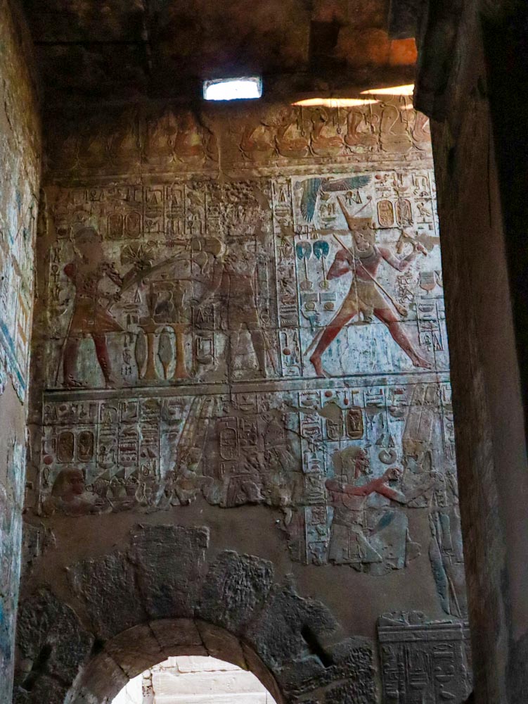 Цветные фрески Луксорский храм