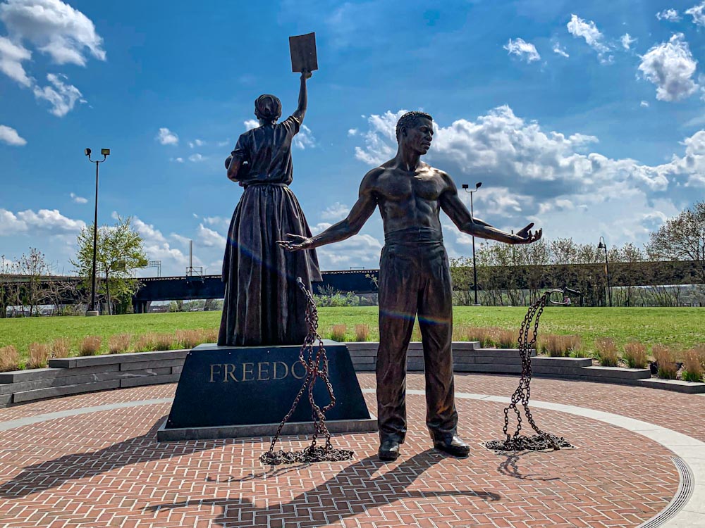 Монумент освобождения от рабства в США 